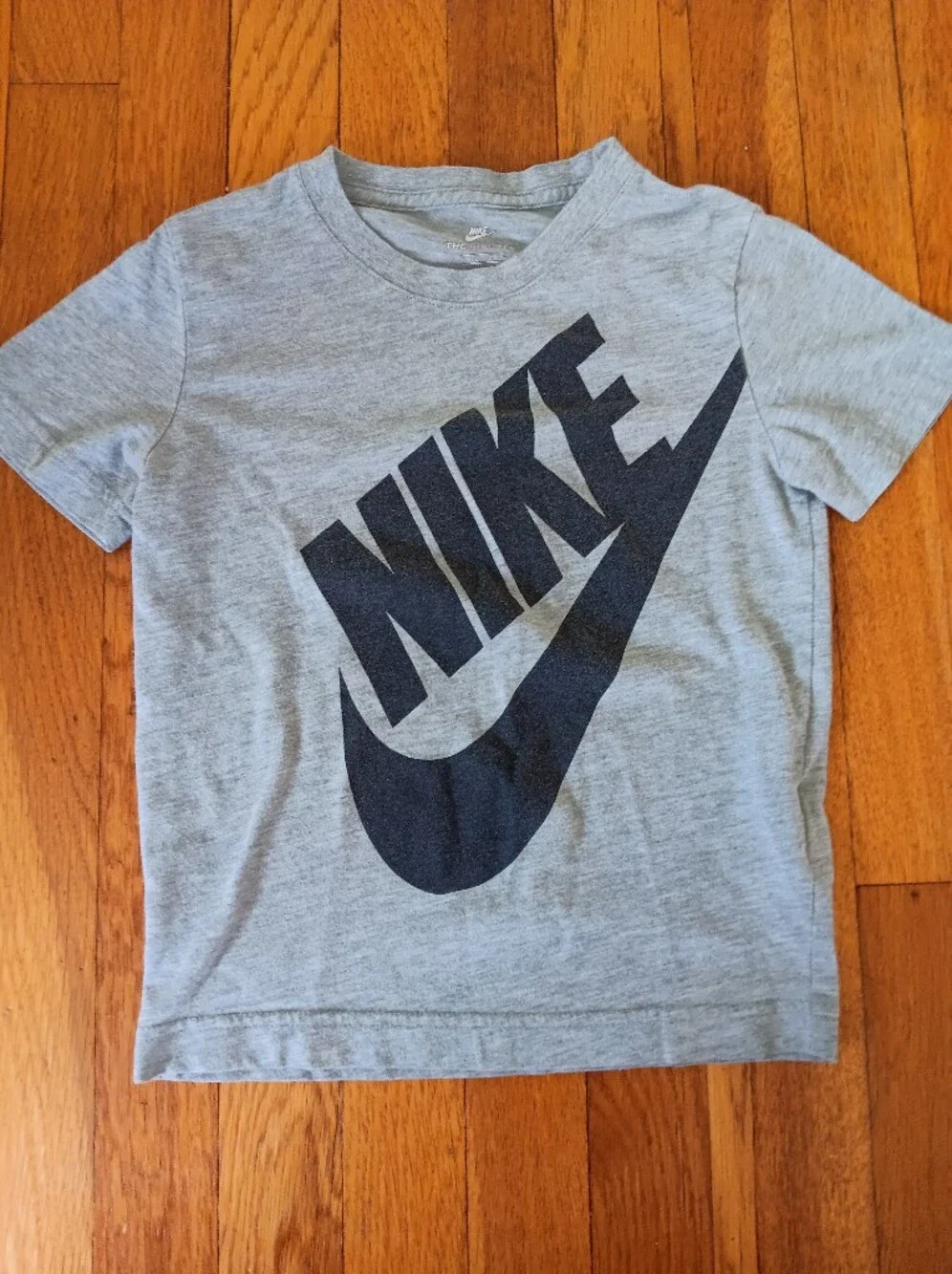 Nike three short